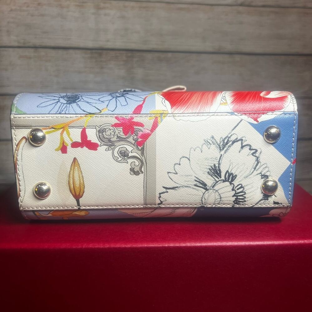 Salvatore Ferragamo Vara Bow Crossbody - Picture 7 of 14